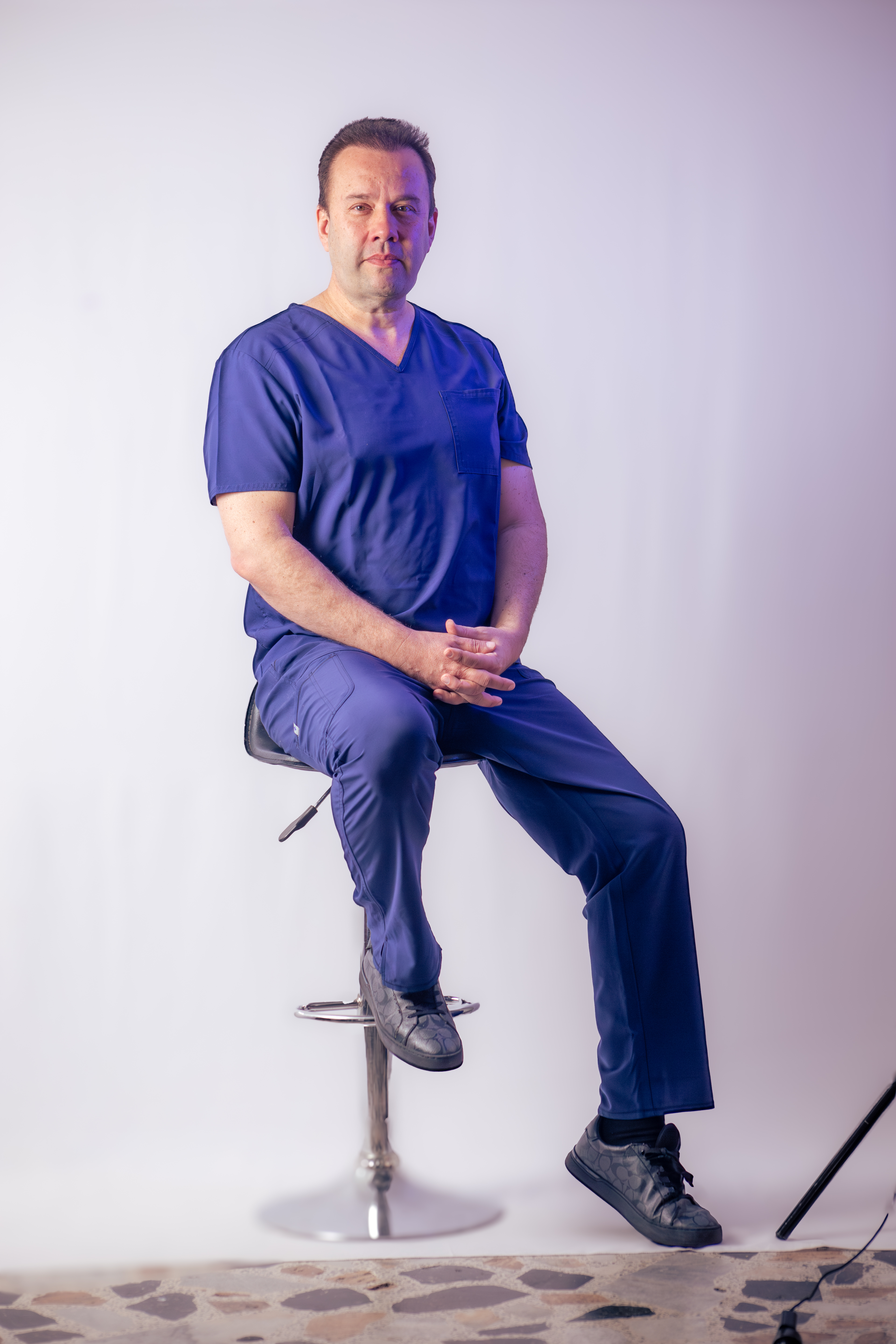 dr. zerpa · retrato sentado